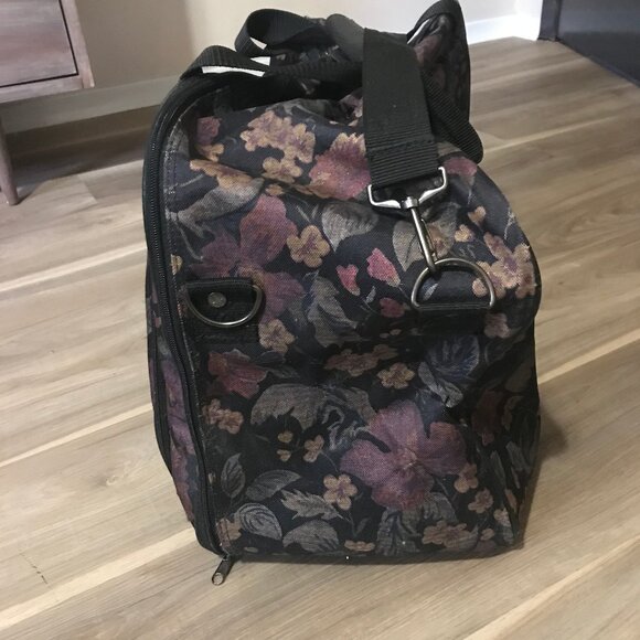 Two Piece Luggage Set For Weekend Overnight Travel - Picture 3 of 14